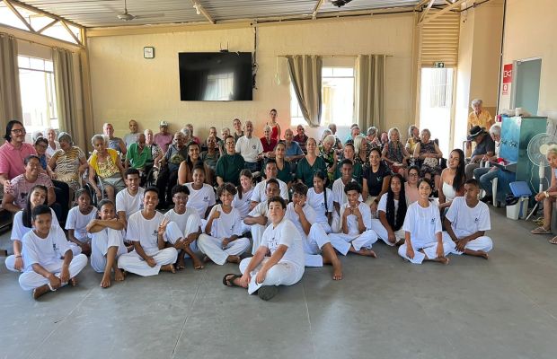 Roda de Capoeira no Lar dos Idosos promove esporte e integração em Dores do Indaiá