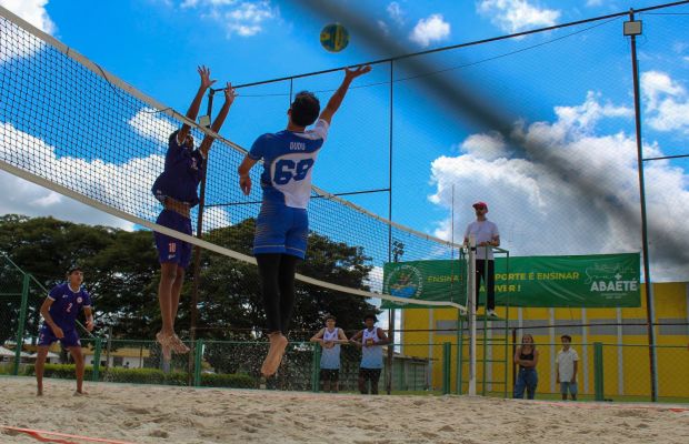 Dores do Indaiá participa do 1º Festival Regional de Vôlei de Praia em Abaeté