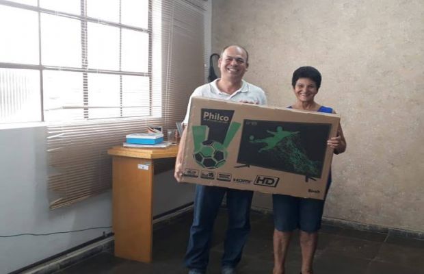 Prefeito entrega o 5º Prêmio do IPTU Premiado