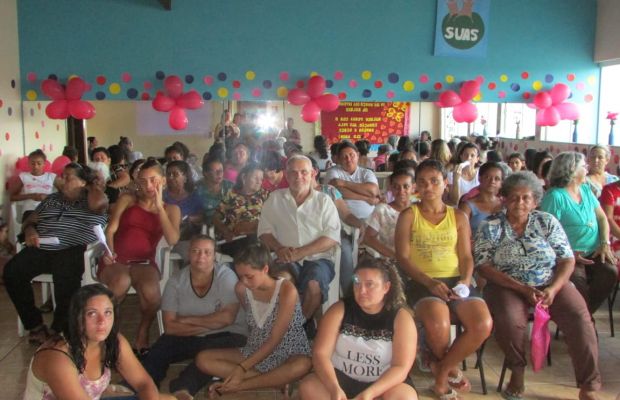 Prefeitura Municipal realiza ações no CRAS em comemoração ao dia internacional das mulheres